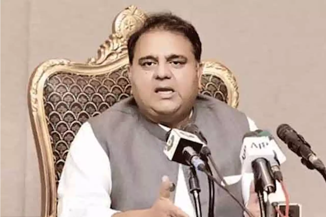 22 اپریل کے بعد نگران حکومت کام کرے گی تو آرٹیکل 6 لگے گا: فواد چودھری