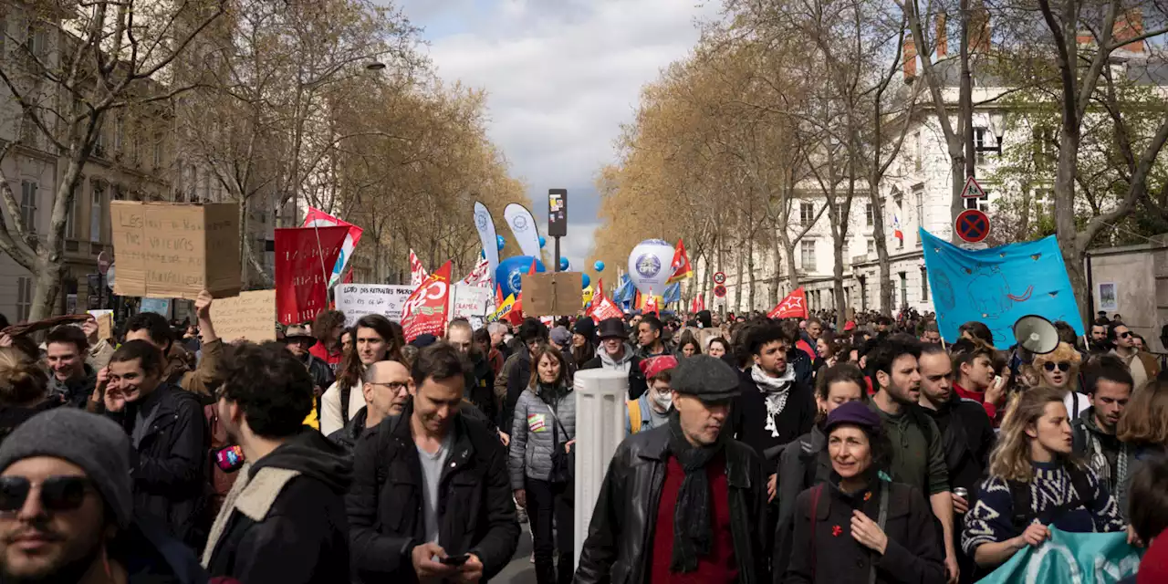 Retraites : 570.000 manifestants selon l'Intérieur, près de 2 millions selon les syndicats