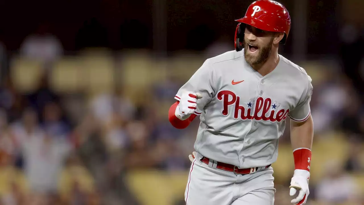 Bryce Harper takes on-field BP for 1st time since surgery