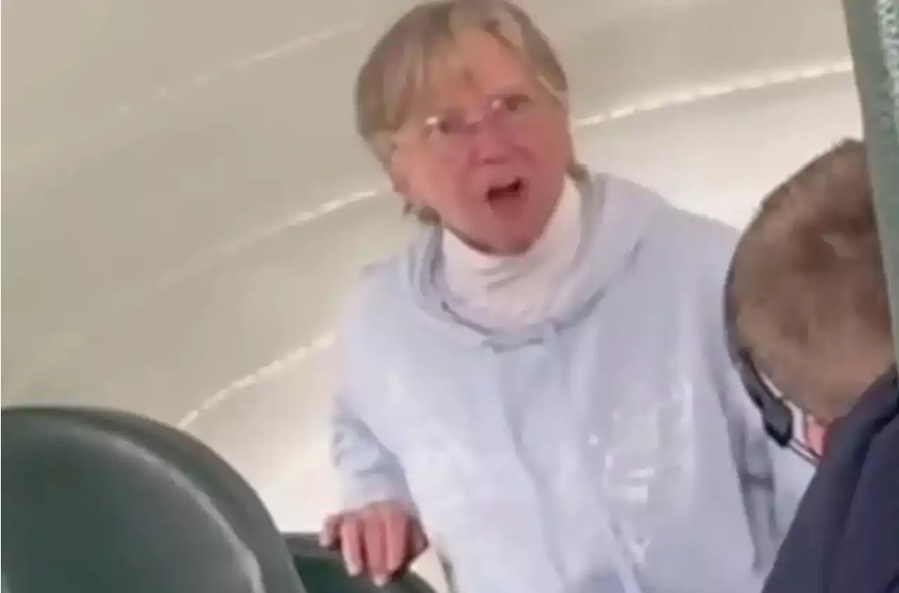 Ohio bus driver 'won't take back' profanity-laced rant at students caught on camera