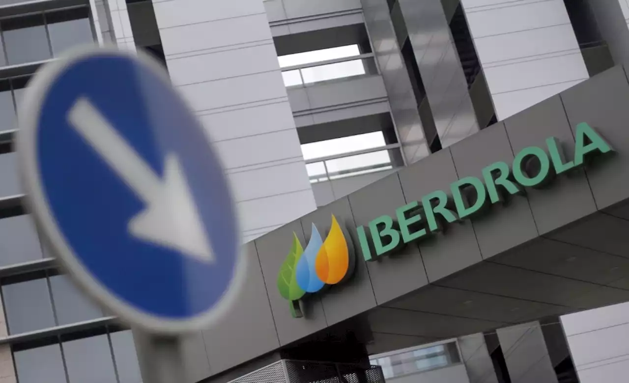 Iberdrola invertirá en EU ingresos por venta de plantas en México: Fitch