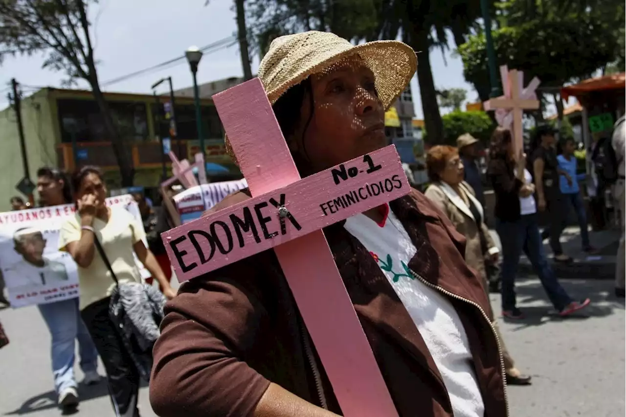 Toluca: rescatan de ser linchado a presunto feminicida