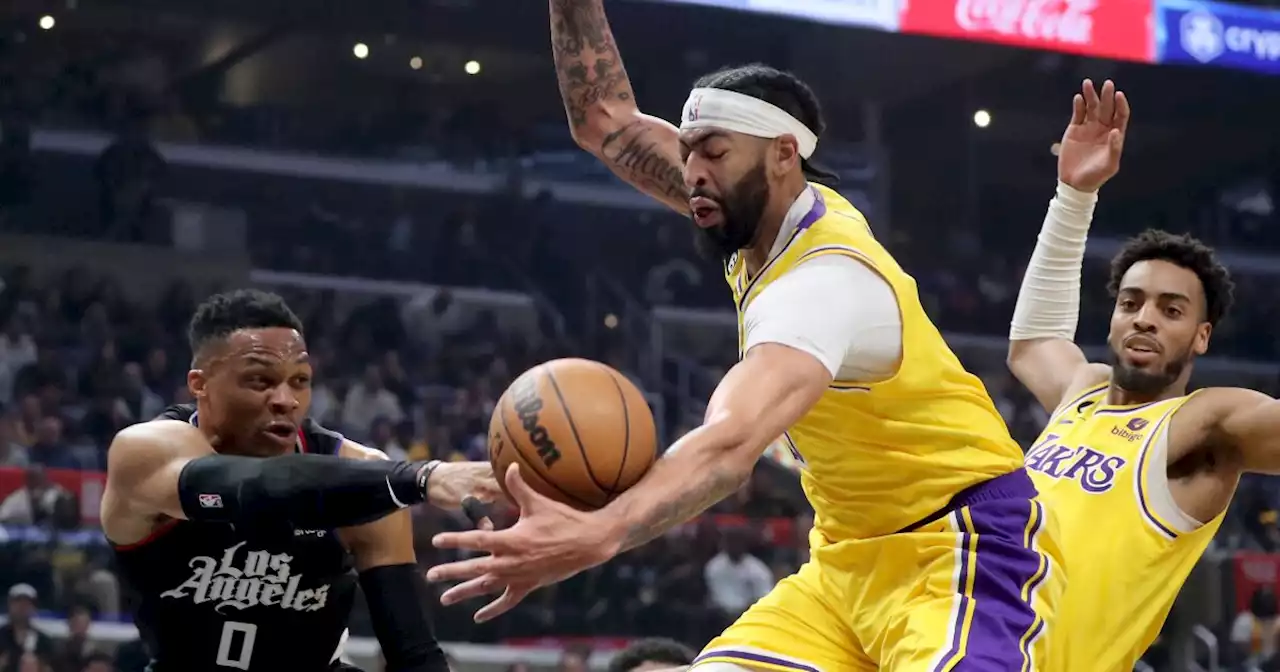 Tired, road-weary Lakers show little jump against Clippers