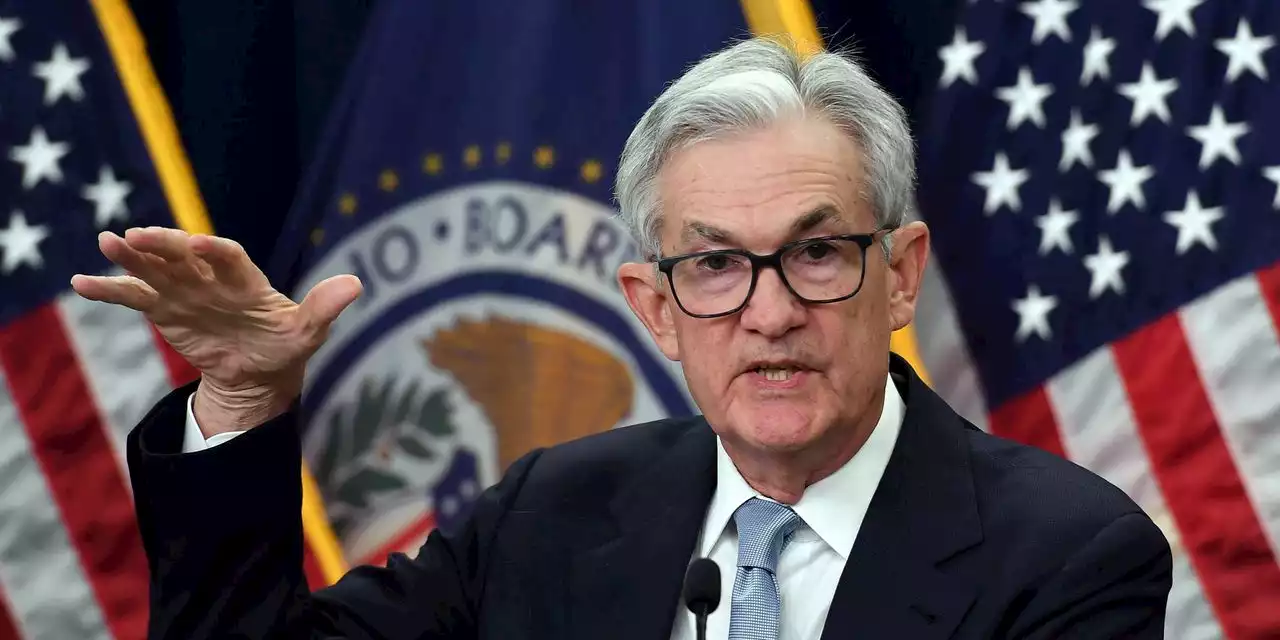 Why bank savings deposit rates aren't keeping up with the Fed's rate hikes