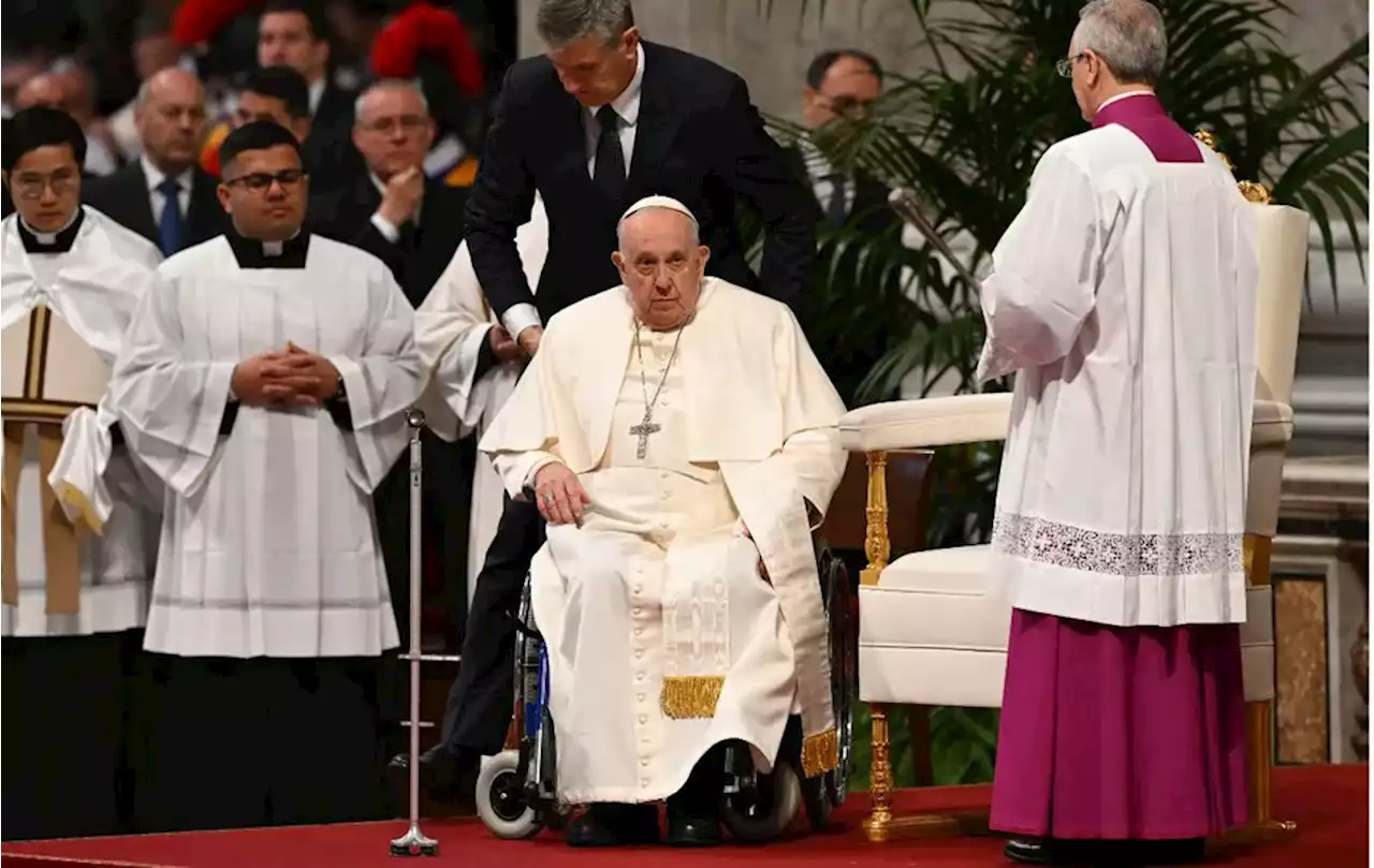 Papa Francisco preside la misa de Jueves Santo en el Vaticano