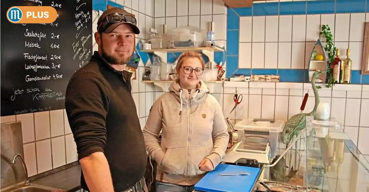 Sushi und andere Delikatessen in einem Fischladen mitten in der Oberpfalz