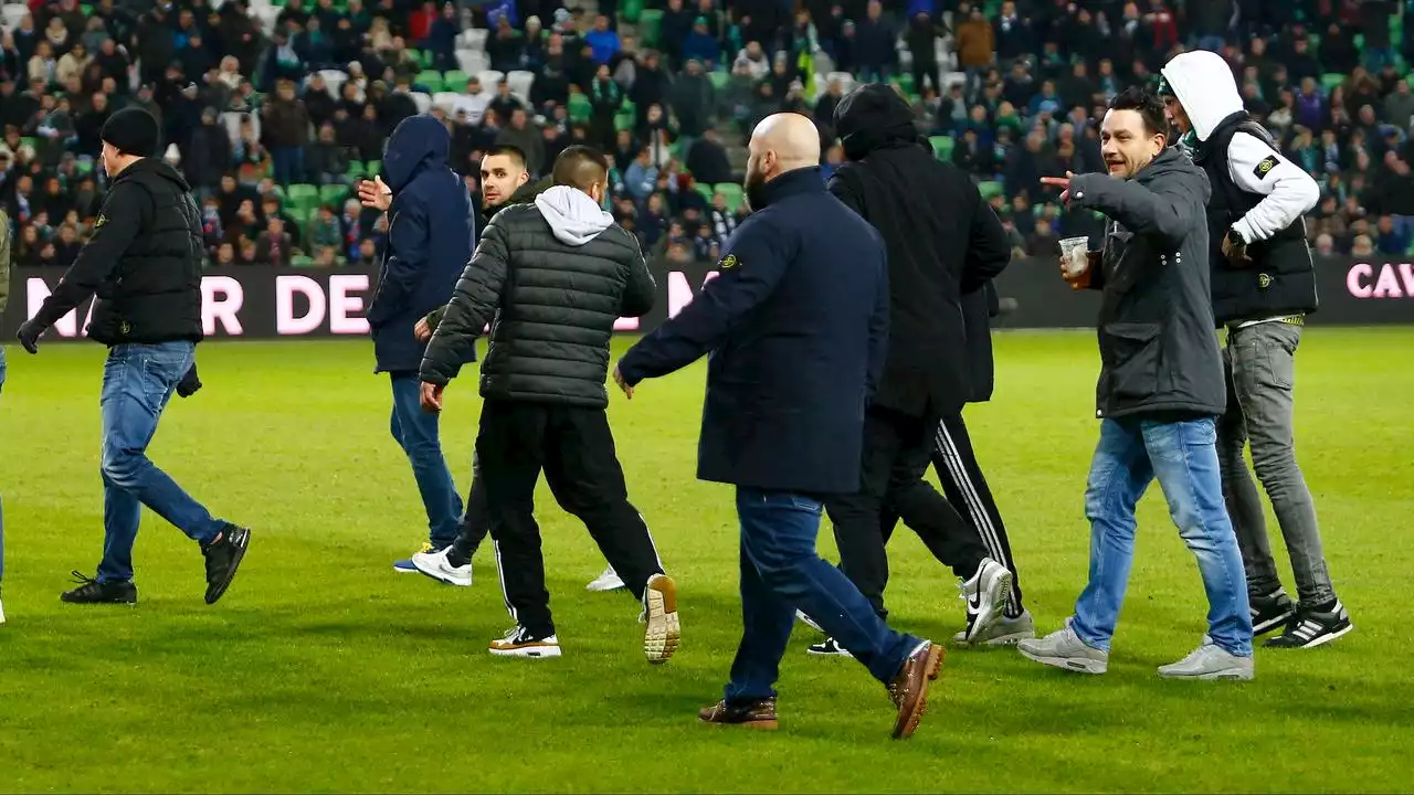 FC Groningen krijgt 10.000 euro boete voor veldbestorming in duel met Cambuur