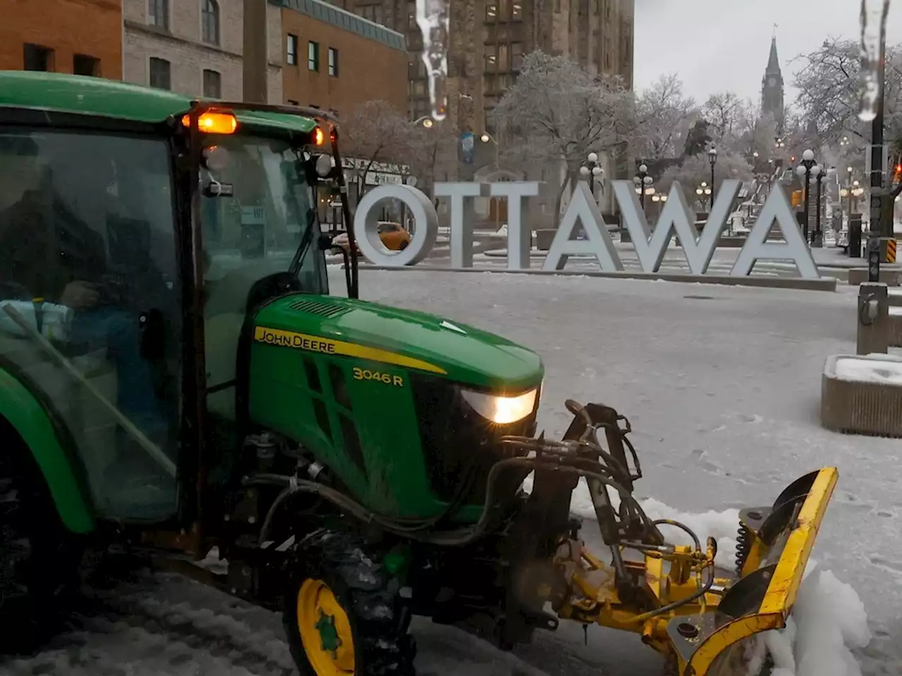 OTTAWA ON ICE: Photos of the April ice storm