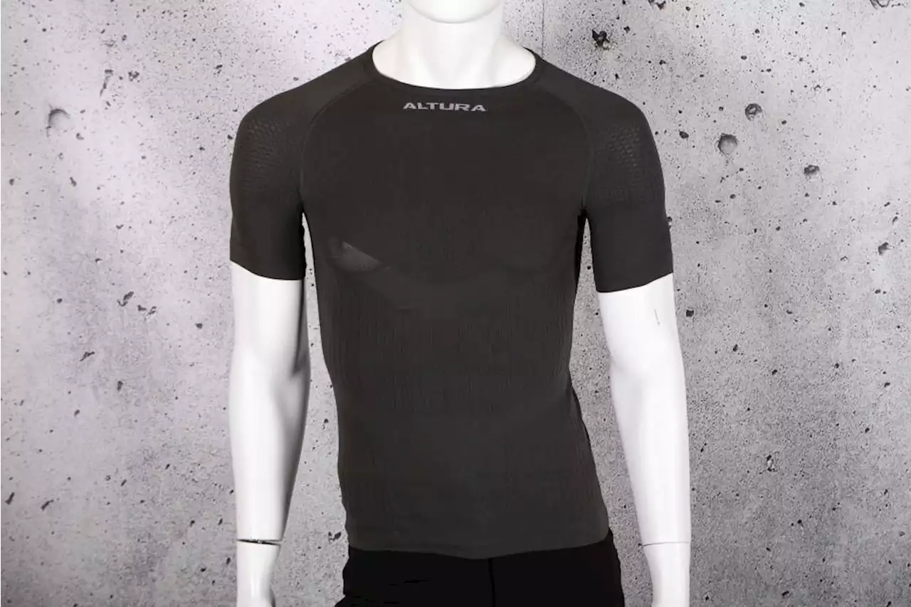 Altura Tempo Seamless Short Sleeve Baselayer