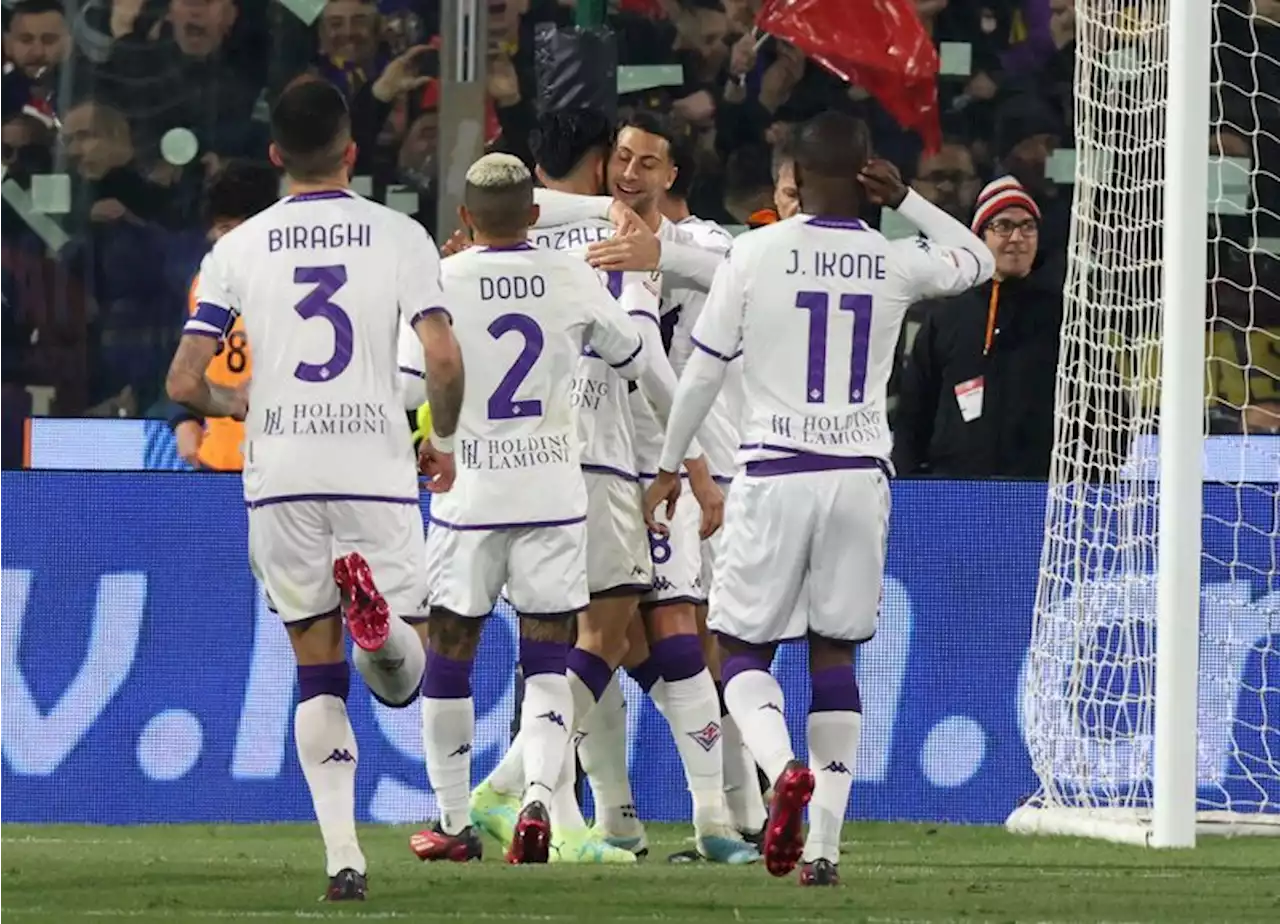 Soccer-Fiorentina beat Cremonese 2-0 in Italian Cup semi