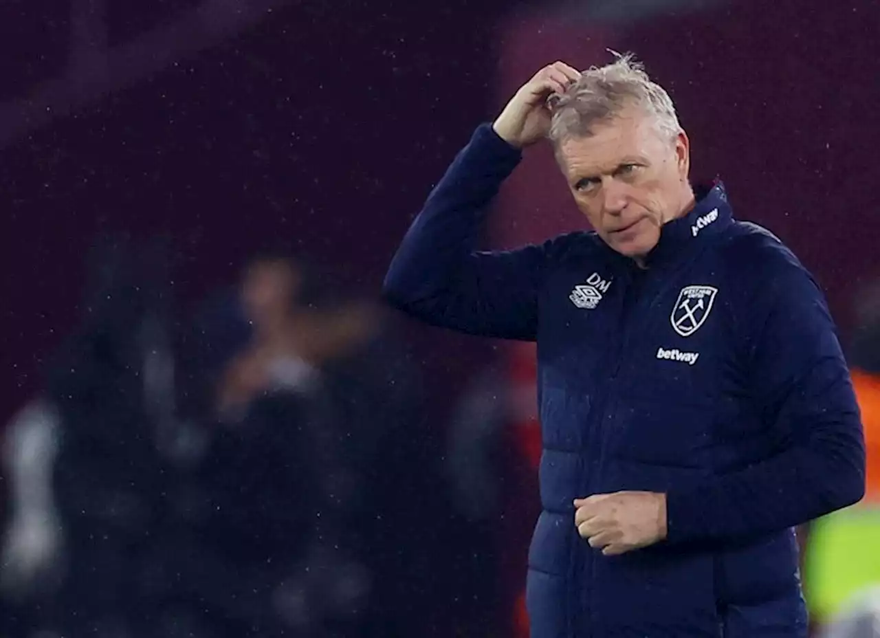 Soccer-Moyes confident West Ham board supports him despite Newcastle thrashing