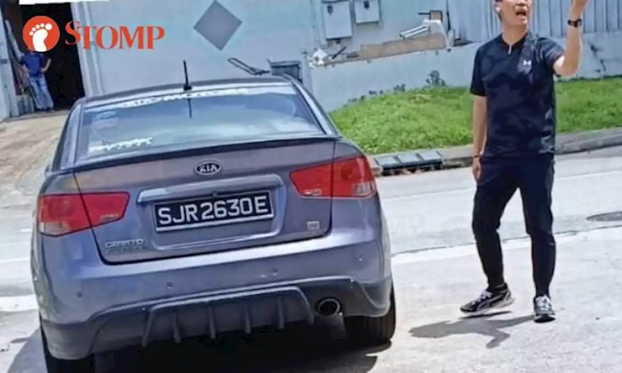 Driver scolds 2 elderly women with vulgarities for using men's toilet at AMK petrol station