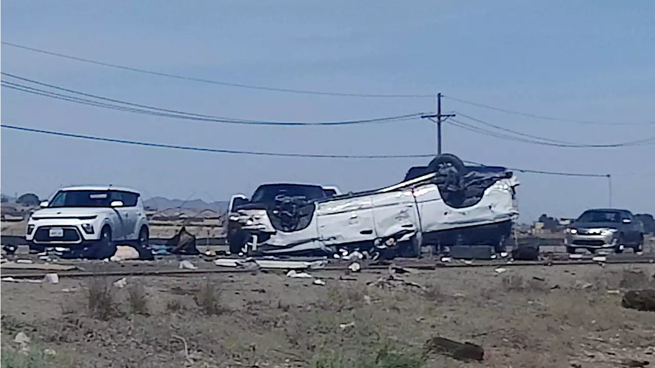 Crash closes Interstate 10 in Marana