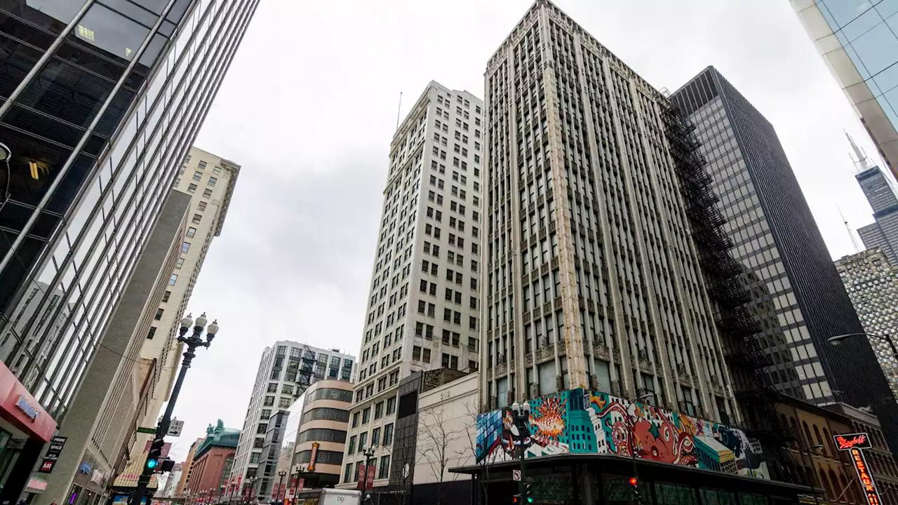 Federal Government Plans to Demolish Century-Old Building Next to Threatened Historic Skyscrapers