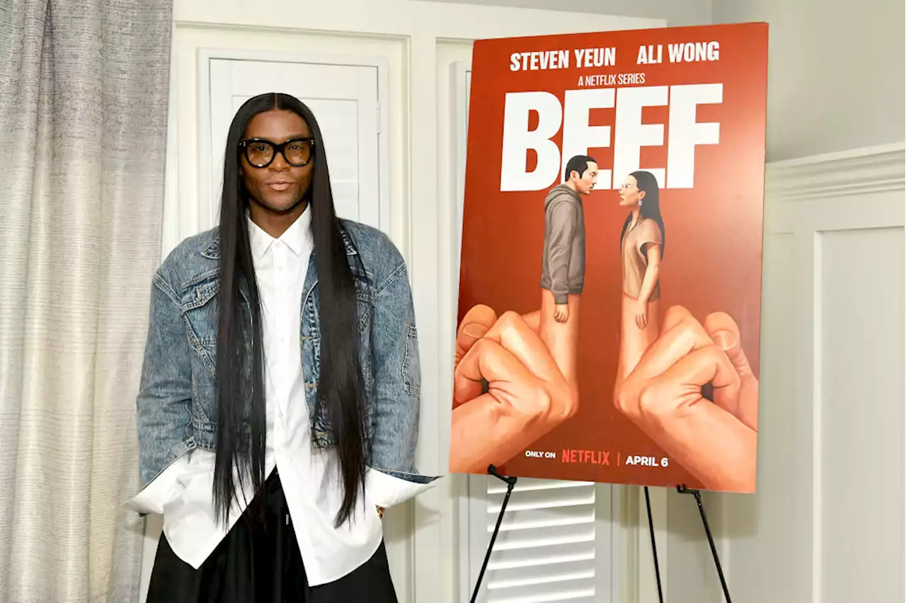 Law Roach Joins Netflix at Art Therapy Event in Denim Jacket and Black Maxiskirt to Promote ‘Beef’