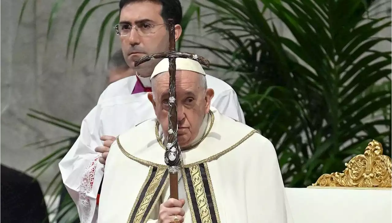 En misa Crismal, el Papa pide a los sacerdotes que eviten las divisiones en la Iglesia