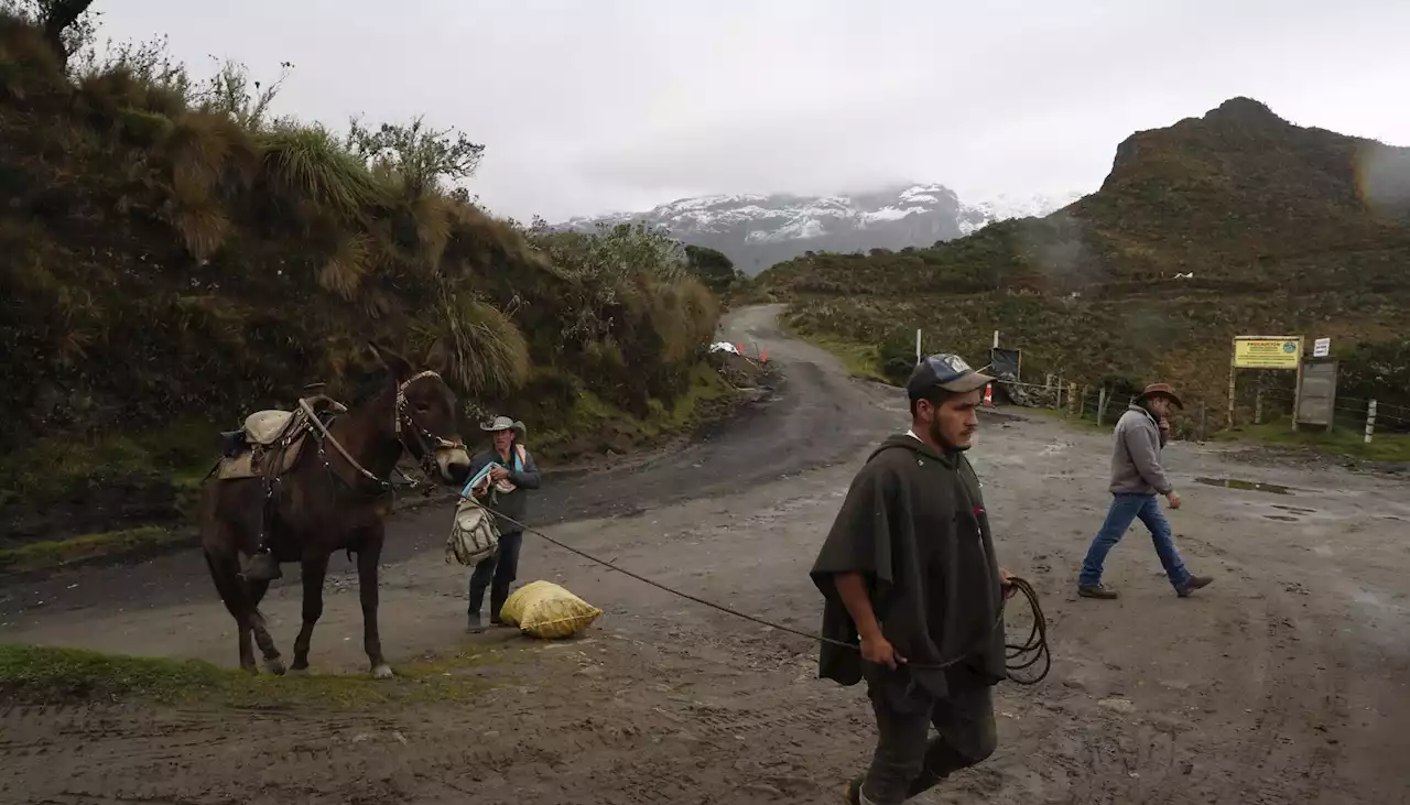 Vecinos del volcán Nevado del Ruiz viven entre el escepticismo y la necesidad