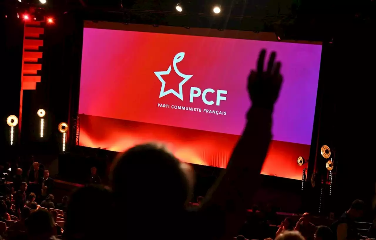 Des débats, des goodies et 1.200 communistes dans un palais