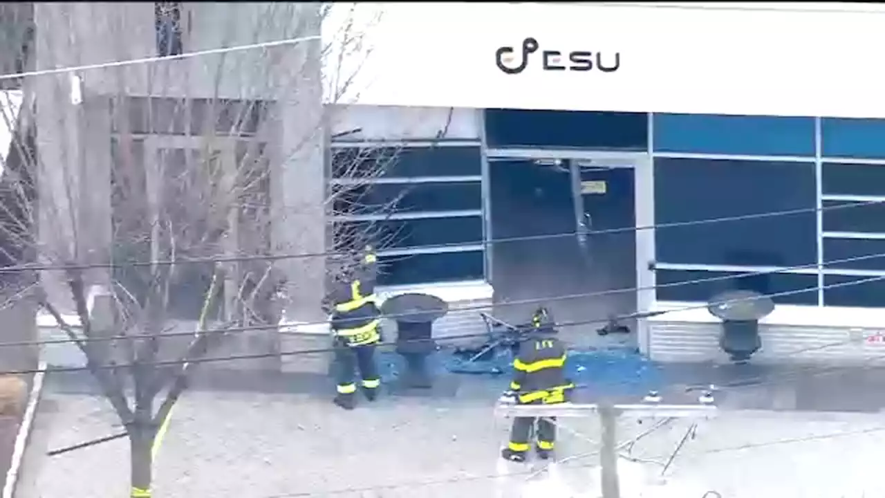 Car crashes into New Jersey building, 1 injured