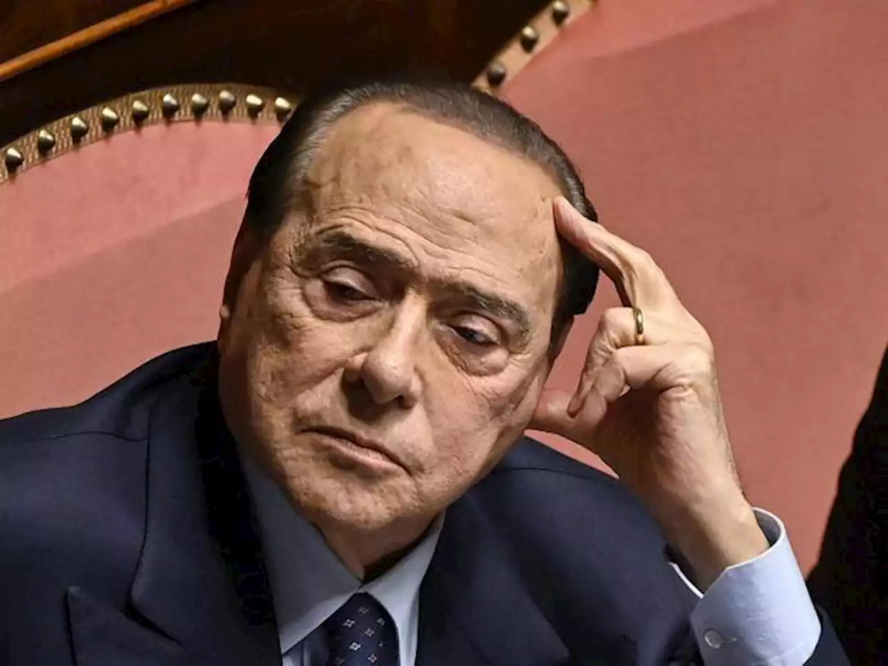 Berlusconi, la leucemia cronica e l’insufficienza renale: le cure e come sta ora