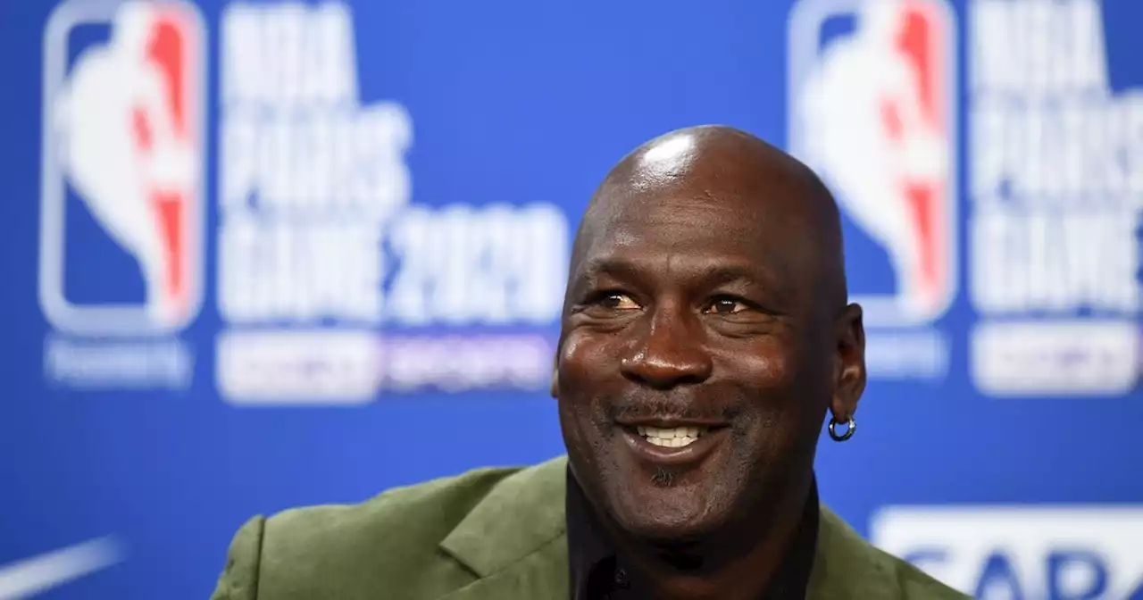 Alerta: detuvieron a un hombre por meterse en la casa de Michael Jordan