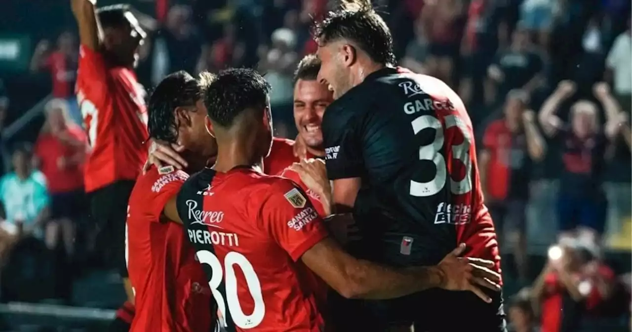 Colón en crisis: aún no ganó en la Liga y visita a Boca