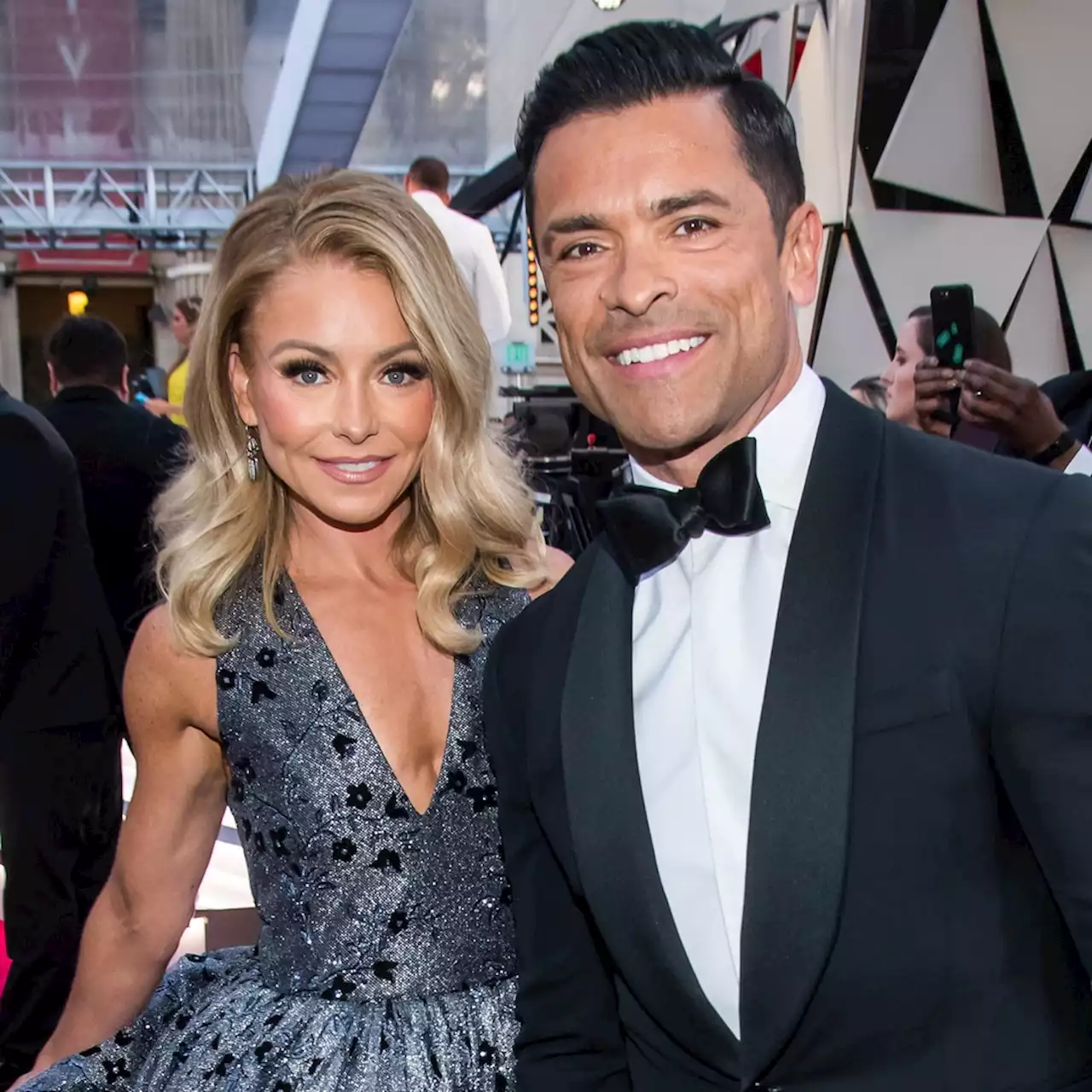 Why Kelly Ripa Says She and Mark Consuelos Are Taking a Vow of Chastity - E! Online