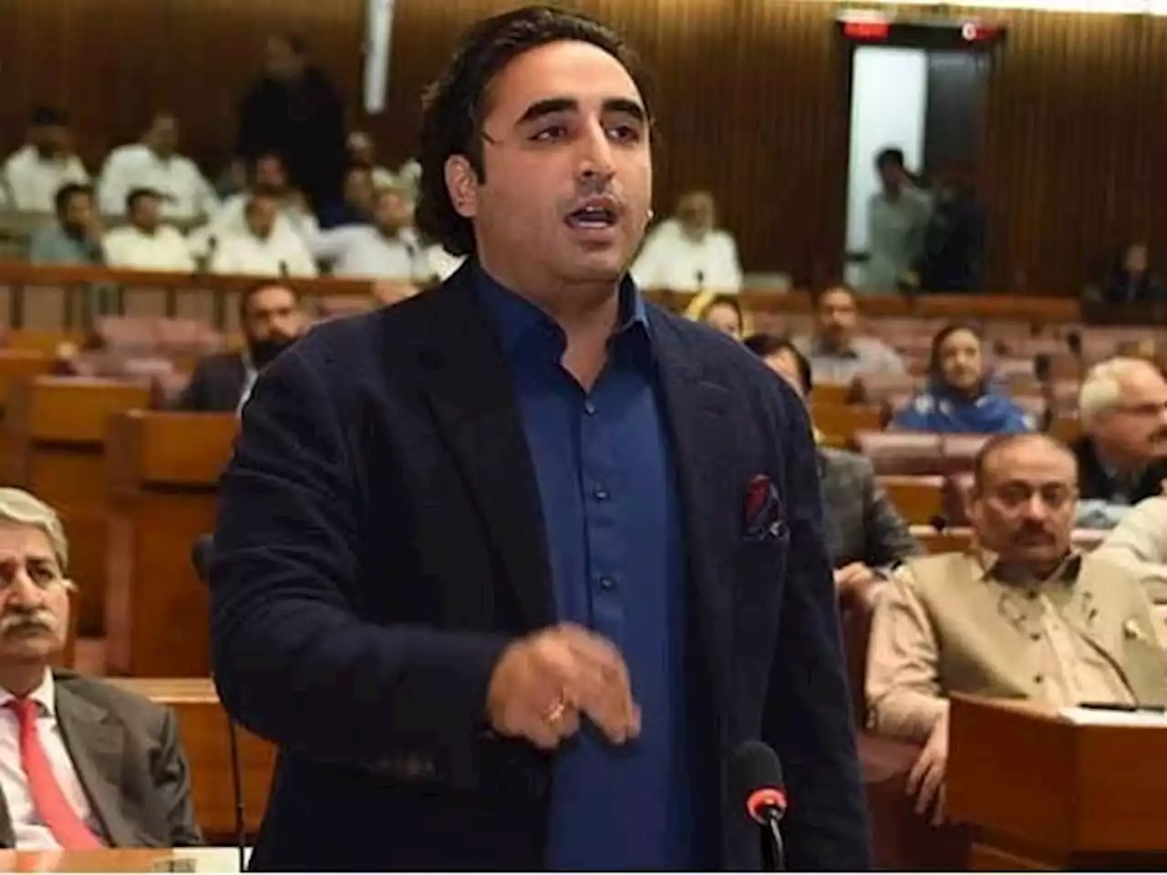 جسٹس اطہر من اللہ کے اختلافی نوٹ کے بعد تین رکنی بینچ کا فیصلہ کاغذ کا ٹکڑا ہے، بلاول بھٹو - ایکسپریس اردو
