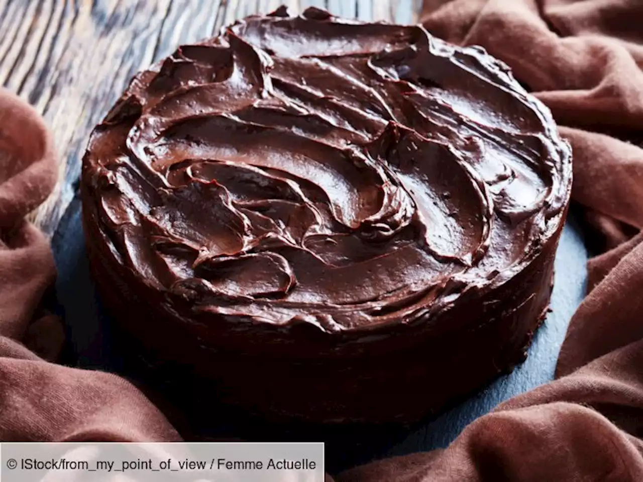 Gâteau et glaçage chocolat : la recette de Pâques de Philippe Conticini et son astuce pour réussir la ganache