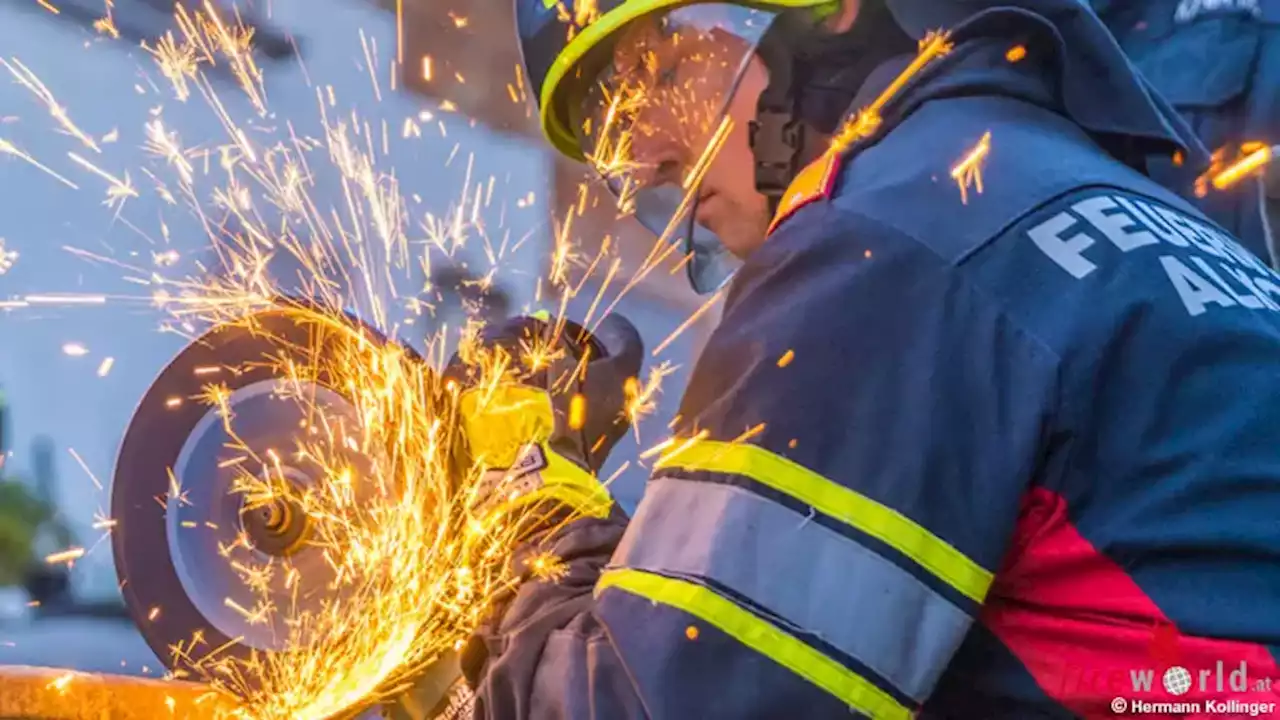 Oö: Wenn die Flexscheibe bis zu 300 km/h erreicht → Schulungsabend der Feuerwehr Alkoven