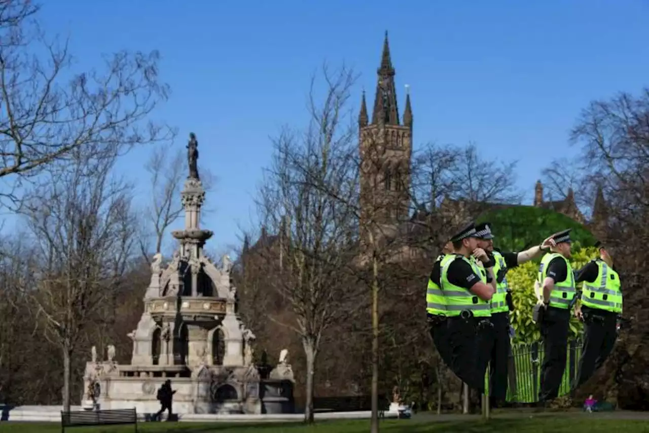 Cops issue alcohol byelaw warning as they plan to patrol city park