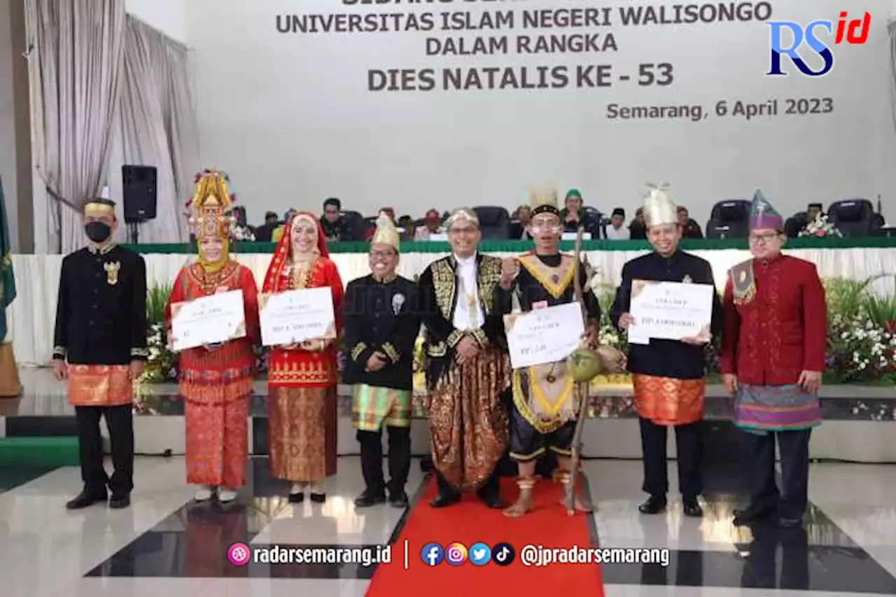 Budaya Adat Nusantara di Puncak Dies Natalis UIN Walisongo