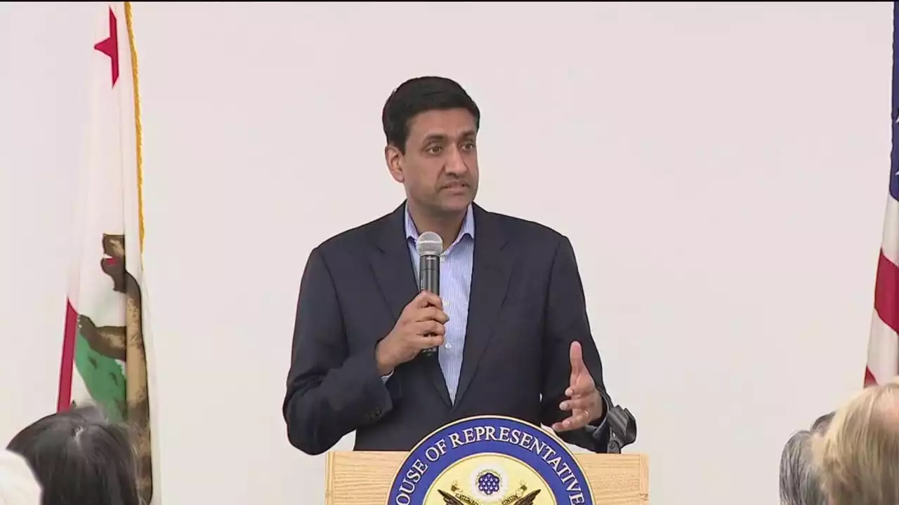 Rep. Ro Khanna meets with Sunnyvale Starbucks workers ahead of union vote