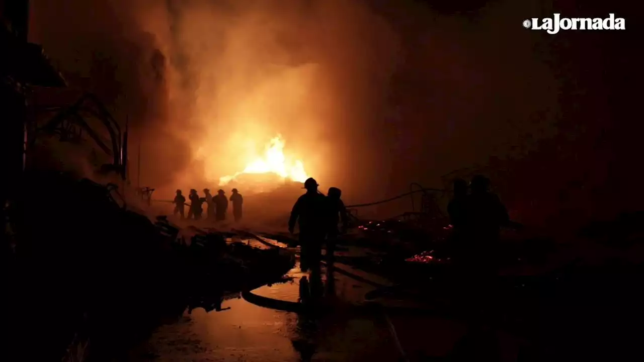 Incendio en Central de Abasto, controlado al 70 por ciento