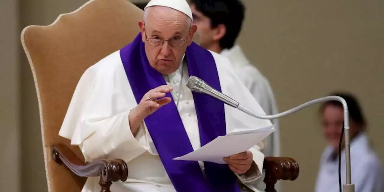 Papa Francisco no participará en Viacrucis en el Coliseo de Roma