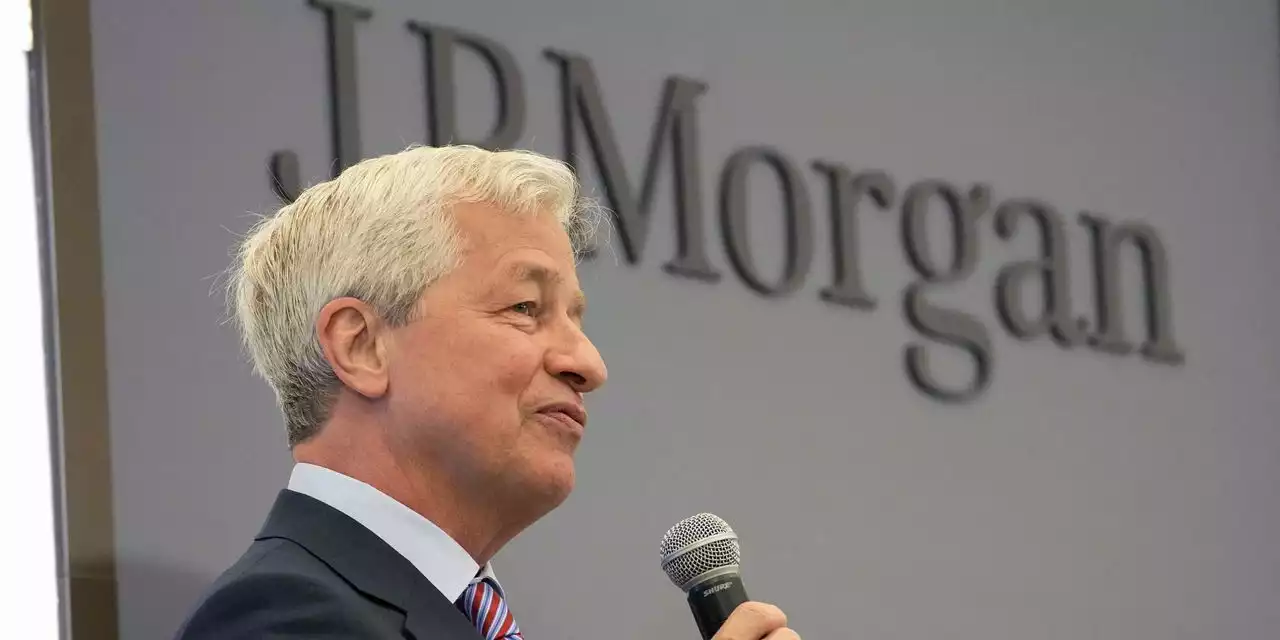 'Take a deep breath': Jamie Dimon says banking crisis raises risk of recession, but it's not 2008 all over again