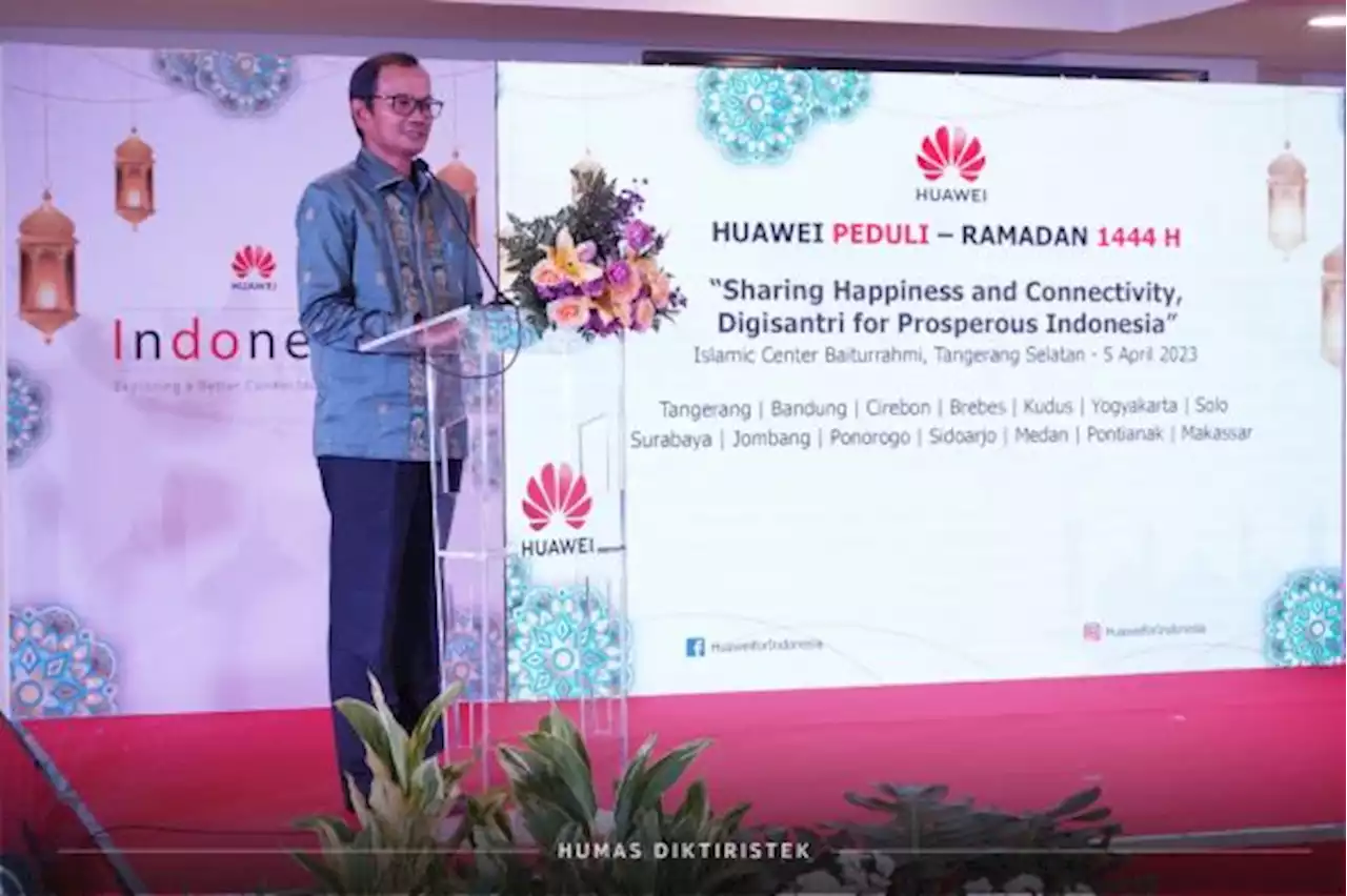 Donasi Ramadan Huawei di Islamic Center Tangsel Perkuat Sinergi Cetak Generasi Cakap Digital