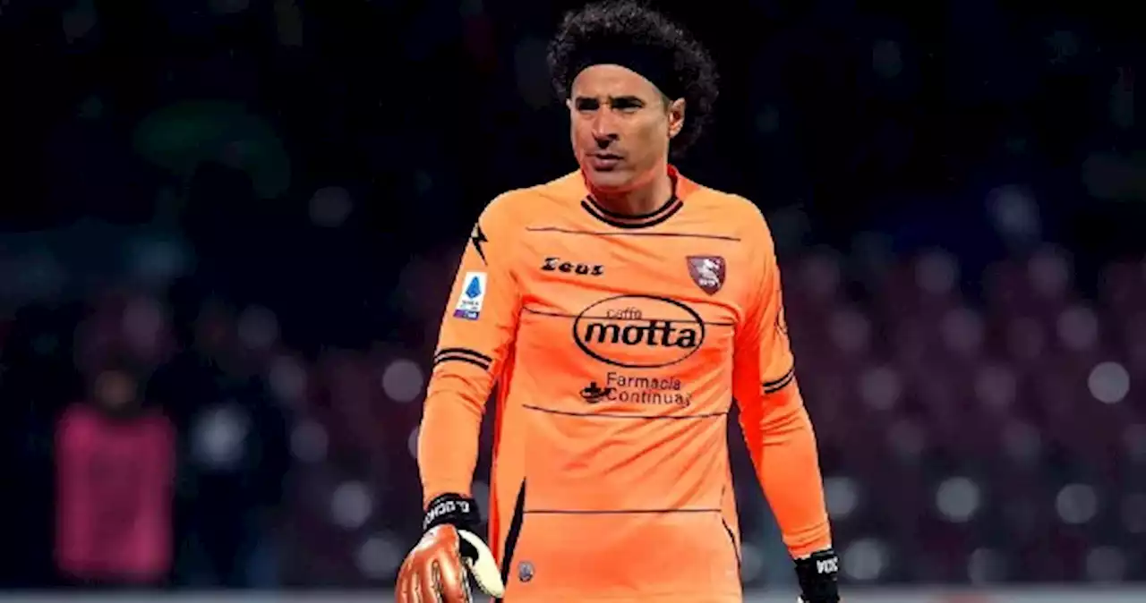 Ochoa es elogiado por DTs de Salernitana e Inter