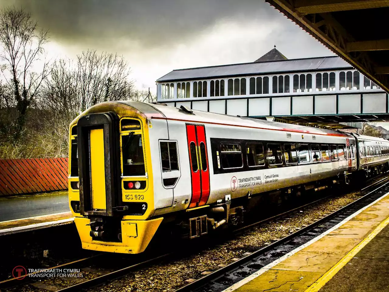 Standing room only on 'overcrowded' Good Friday trains into Shropshire and Wales