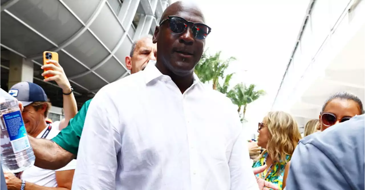 Usa: irruzione a casa di Michael Jordan, arrestato un 18enne