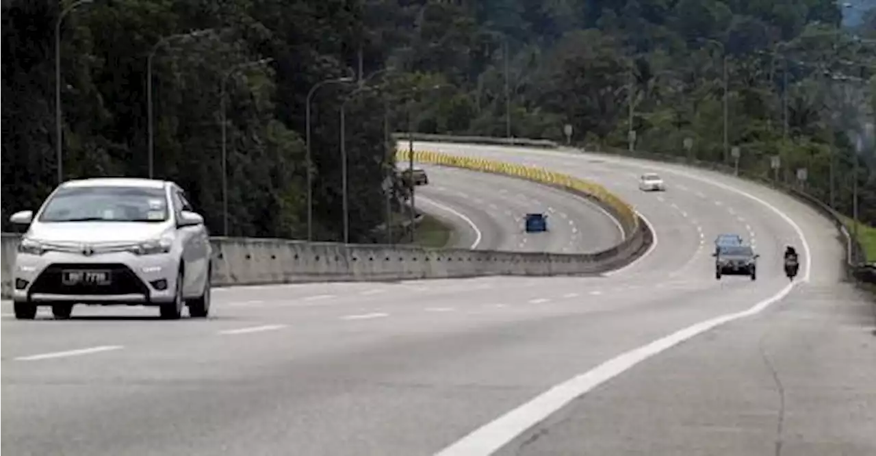 Police: Use LPT, East-West Expressway to avoid congestion to Gua Musang