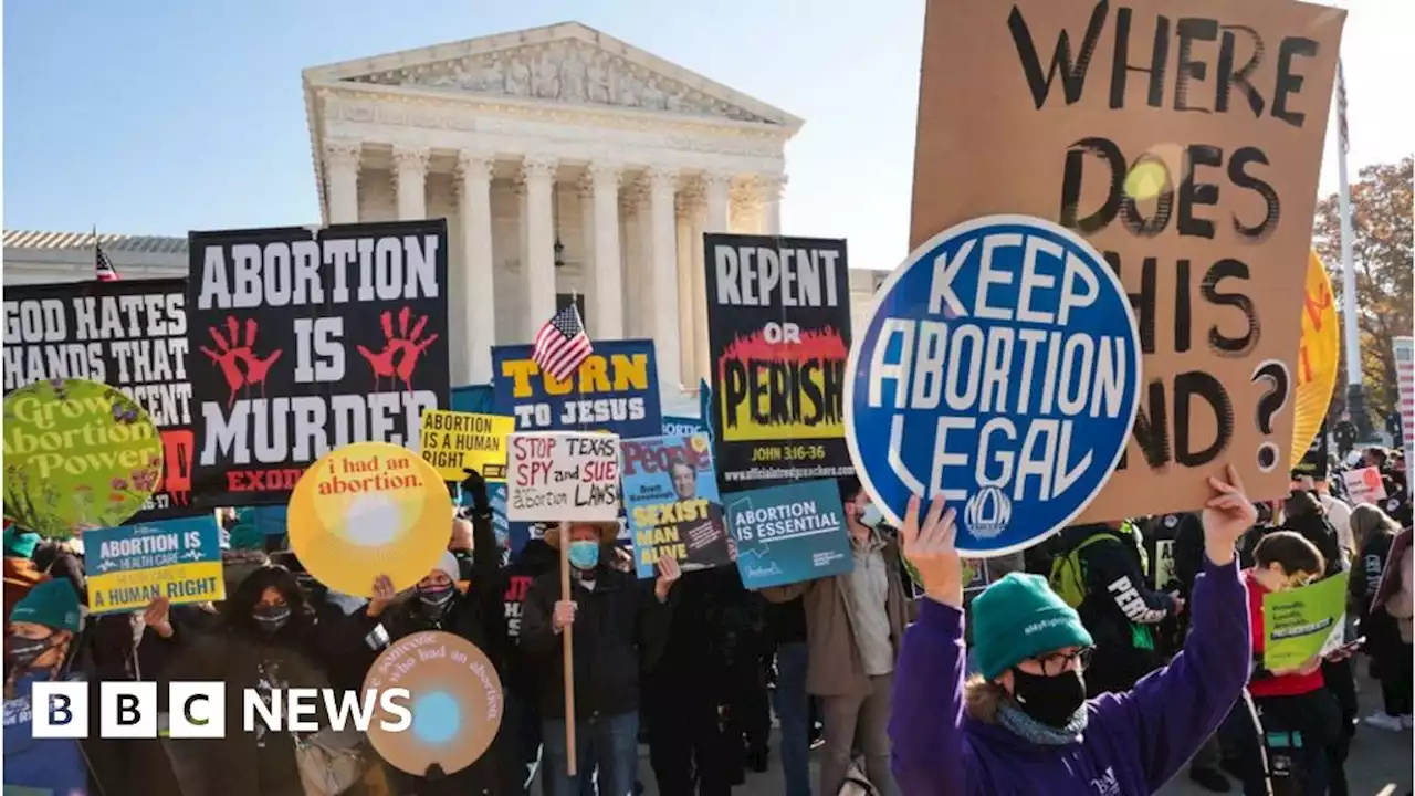 Mifepristone: US judge halts approval for abortion pill