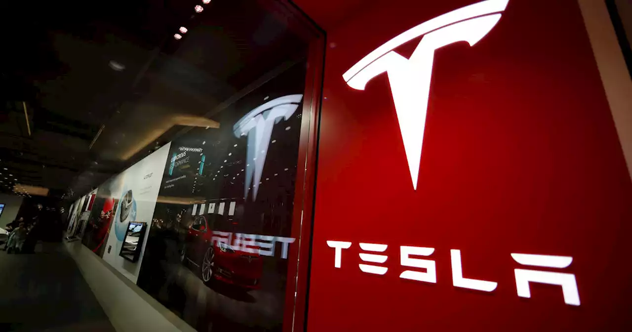 Feds investigating Tesla that hit student leaving a school bus