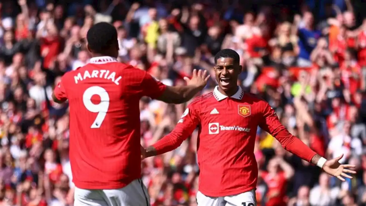 Man United climb back into third with 2-0 win over Everton