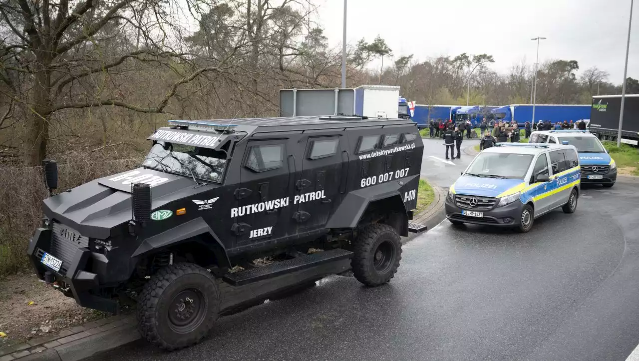 (S+) A4 - Lasterstreik auf Raststätte Gräfenhausen: Warum ein Schlägertrupp anrückte und wie es weitergeht