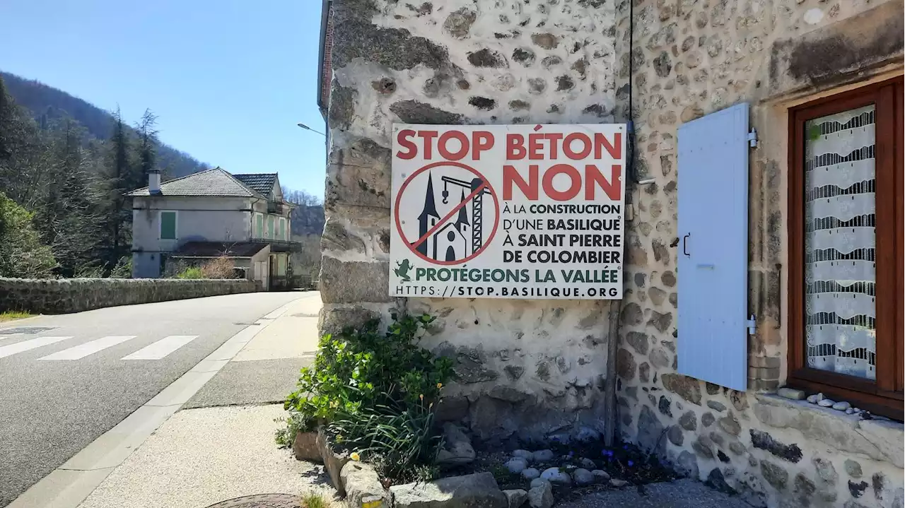 'Il y a une distance, une fermeture' : en Ardèche, une commune se déchire autour du chantier d'une immense église