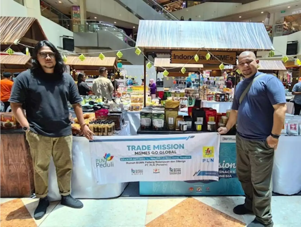 Fasilitasi Bazaar UMKM di West Mall Singapura, PLN Dukung Rumah BUMN Sidimpuan