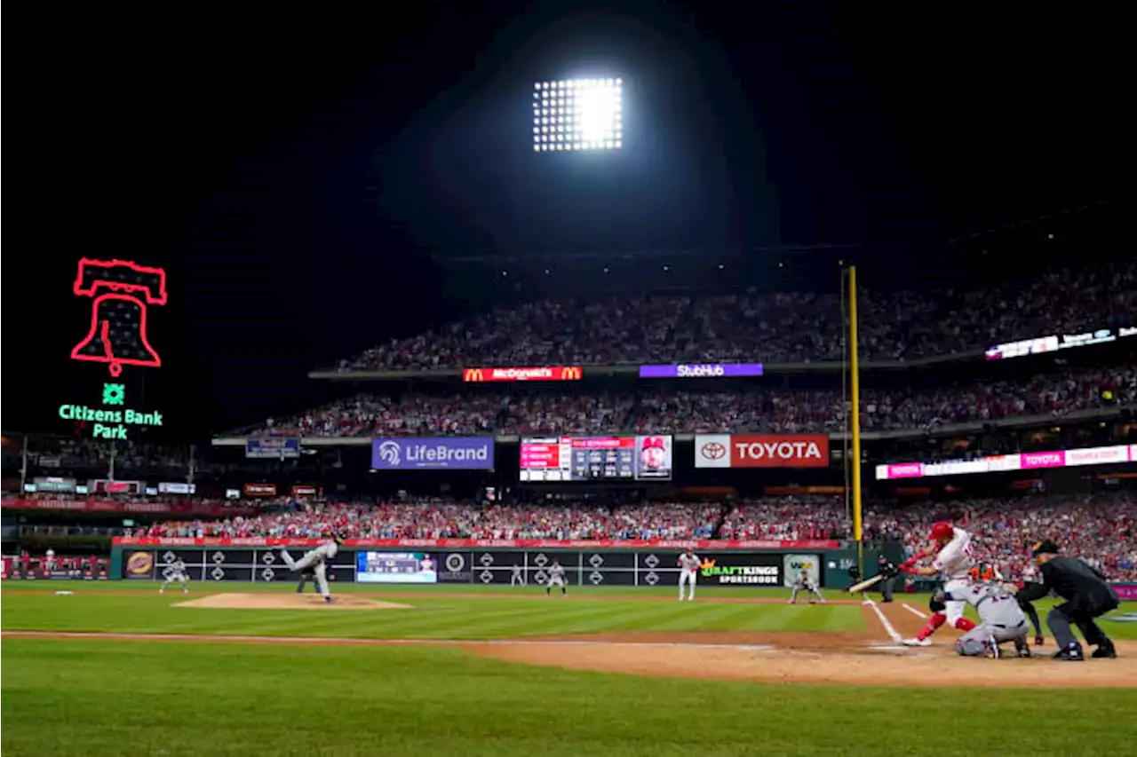 Twins top Astros 3-2 on Farmer hit in 10th; Gray gets 13 Ks