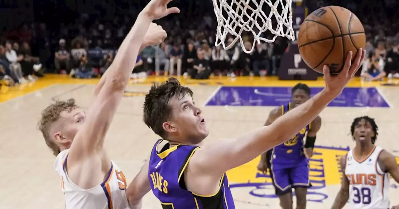 Lakers beat Suns despite LeBron James struggling to score