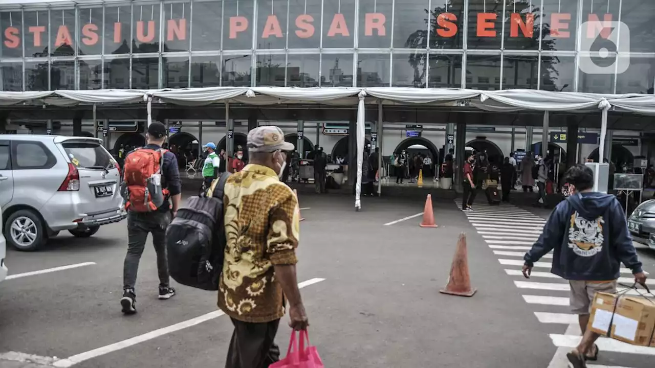 Dua Pekan Jelang Lebaran, Ribuan Penumpang Berangkat dari Stasiun Pasar Senen